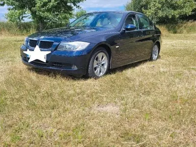 Gebraucht BMW 320 150 PS (110 kW) 2006 Blau Limousine