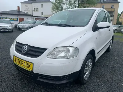 Gebraucht VW Fox 54 PS (39 kW) 2008 Weiß Kleinwagen