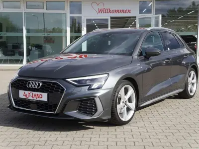 Gebraucht Audi A3 S-Line 150 PS (110 kW) 2021 Daytonagrau perleffekt Limousine