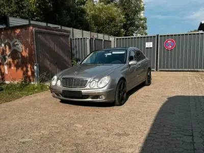 Gebraucht Mercedes E350 272 PS (200 kW) 2005 Grau Limousine