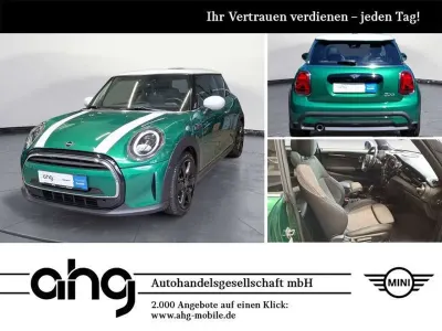 Używany Mini Cooper Classic 136 KM (100 kW) 2023 Zielony Hatchback