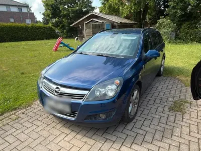 Gebraucht Opel Astra 2010 Blau Kombi