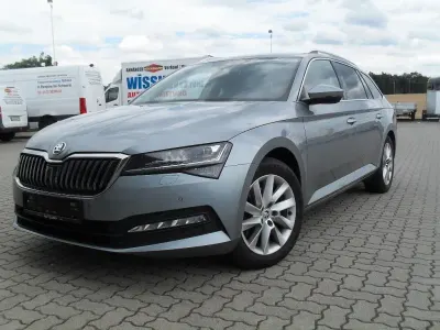 Gebraucht Skoda Superb Ambition 150 PS (110 kW) 2020 Grau Kombi