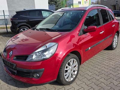 Gebraucht Renault Clio GrandTour Exception 111 PS (81 kW) 2009 Rot dyna Kombi