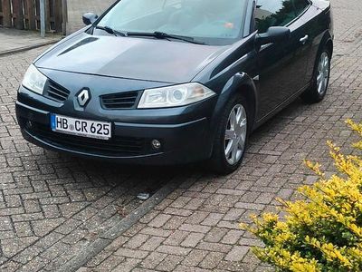 Grau Gebraucht 2006 Renault Mégane Cabriolet Dynamique Cabrio | 2.500 € (Etwas zu teuer)
