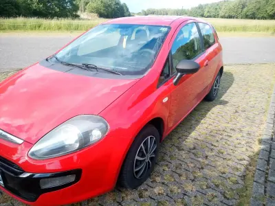 Gebraucht Fiat Punto 75 PS (55 kW) 2011 Rot Kleinwagen