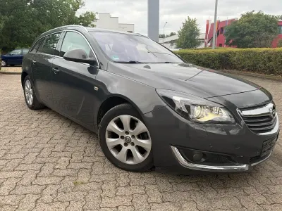 Gebraucht Opel Insignia 140 PS (102 kW) 2015 Grau Kombi