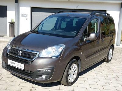 Gebraucht Peugeot Partner Allure 120 PS (88 kW) 2016 Grau Van / Kleinbus