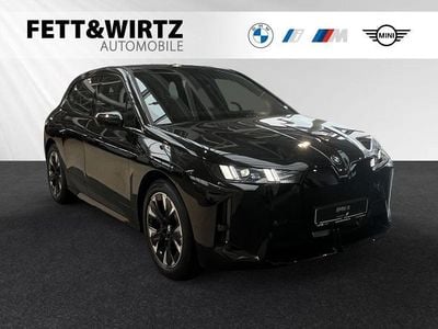 Gebraucht BMW iX M Sport 300 kW (408 PS) 2026 Saphirschwarz metallic SUV