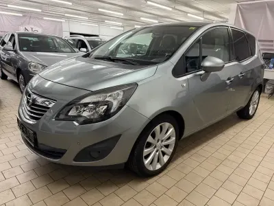 Używany Opel Meriva Innovation 120 KM (88 kW) 2011 Srebrny Minivan