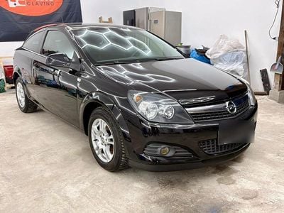 Gebraucht Opel Astra GTC Edition 116 PS (85 kW) 2010 Schwarz Coupé