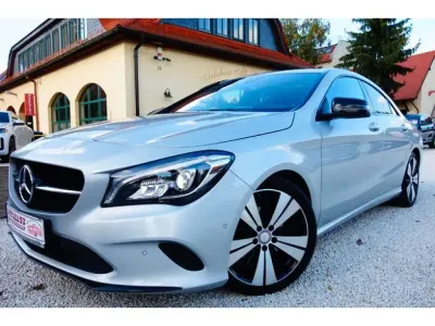 Gebraucht Mercedes CLA220 Urban 184 PS (135 kW) 2017 Polarsilber (metallic) Coupé