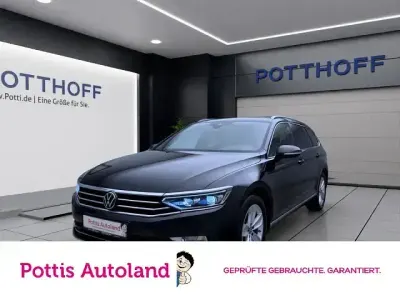 Gebraucht VW Passat Elegance 190 PS (139 kW) 2022 Deep black perleffekt Kombi