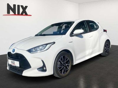Usata Toyota Yaris Hybrid Basis 116 CV (85 kW) 2021 Bianco Berlina