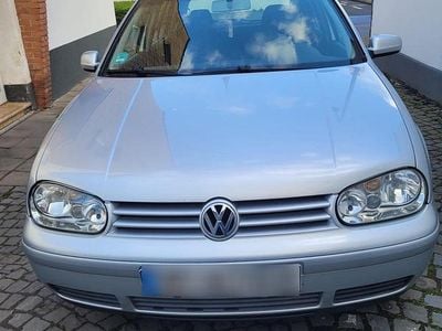 Usata VW Golf IV 105 CV (77 kW) 2003 Argento Utilitaria