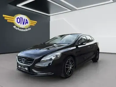 Gebraucht Volvo V40 You! 122 PS (89 kW) 2016 Schwarz Kombi