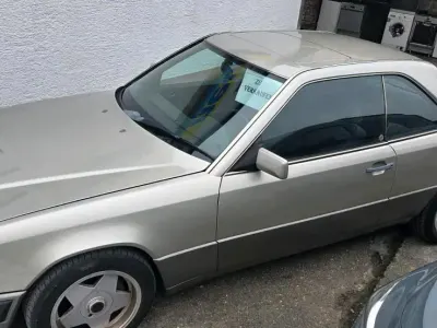 Gebraucht Mercedes 230 132 PS (97 kW) 1989 Beige Coupé