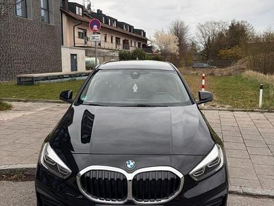 Gebraucht BMW 118 Luxury Line 136 PS (100 kW) 2022 Schwarz Kleinwagen