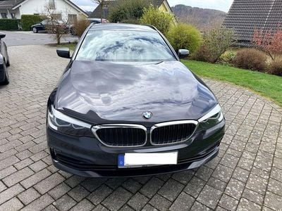 Gebraucht BMW 520 Sport Line 190 PS (139 kW) 2019 Schwarz Kombi