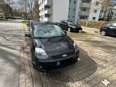 gebraucht Ford Fiesta 1.3 St optik