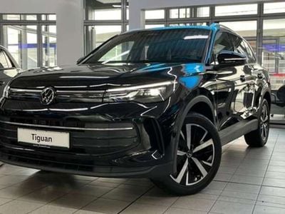 Gebraucht VW Tiguan Goal 150 PS (110 kW) 2025 Deep black perleffekt SUV