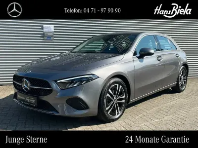 Używany Mercedes A180 136 KM (100 kW) 2025 Szary Sedan/Limuzyna