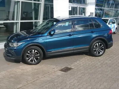 Gebraucht VW Tiguan 131 PS (96 kW) 2021 Blau SUV