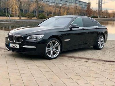 BMW 750