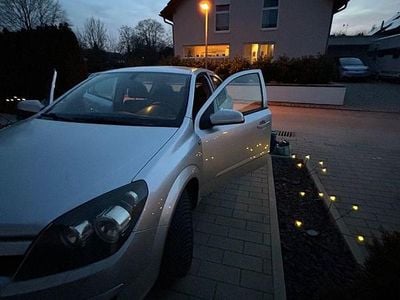 Gebraucht Opel Astra 105 PS (77 kW) 2005 Silber Limousine