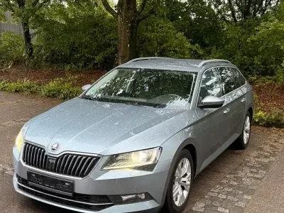 Gebraucht Skoda Superb 150 PS (110 kW) 2018 Grau Kombi