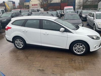 Gebraucht Ford Focus Titanium 116 PS (85 kW) 2014 Weiß Limousine