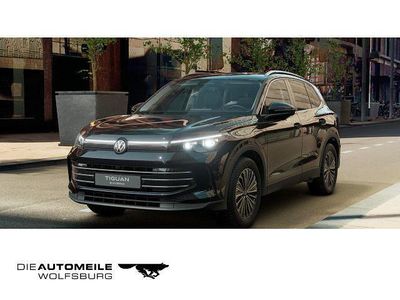 Grenadillschwarz metallic Neu 2025 VW Tiguan Elegance SUV | 51.490 € (Superpreis)