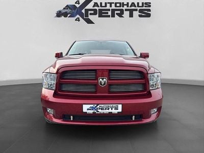 Gebraucht Dodge Ram 396 PS (291 kW) 2011 Cherry red Pickup