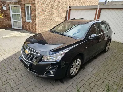 Gebraucht Chevrolet Cruze LTZ 140 PS (102 kW) 2012 Schwarz Kombi