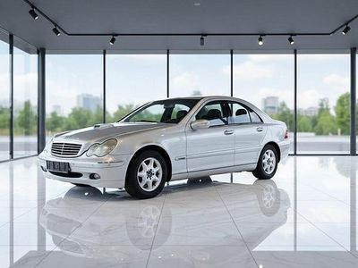 Gebraucht Mercedes 200 95 PS (69 kW) 2001 Silber Limousine