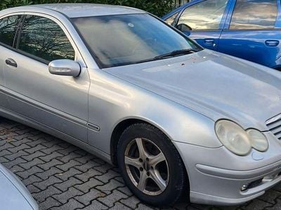 Silber Gebraucht 2004 Mercedes CL200 Coupé | 1.200 €