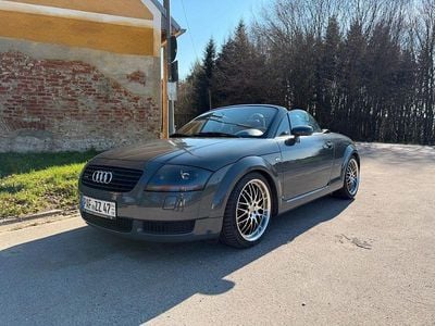 Gebraucht Audi TT Roadster Sport 224 PS (164 kW) 2000 Grau Cabrio