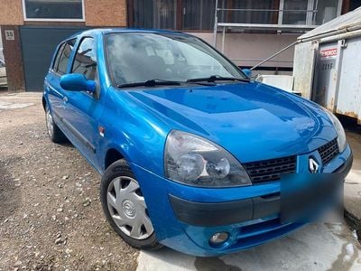 Gebraucht Renault Clio II 98 PS (72 kW) 2002 Blau Kleinwagen