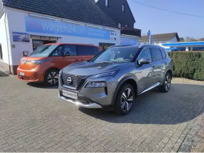Gebraucht Nissan X-Trail Tekna 213 PS (156 kW) 2023 Grau (grey (grau)) SUV