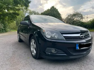 Brugt Opel Astra GTC 120 HK (88 kW) 2007 Sort Stationcar