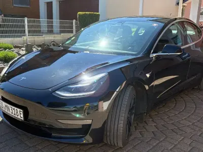 Usata Tesla Model 3 Long Range AWD 366 kW (498 CV) 2019 Nero Berlina