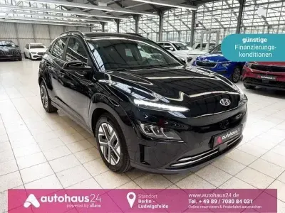 Gebraucht Hyundai Kona Trend 100 kW (136 PS) 2022 Schwarz SUV