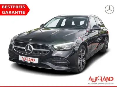 Gebraucht Mercedes C200 Avantgarde 163 PS (119 kW) 2022 Schwarz Limousine