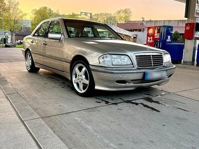 Usata Mercedes C240 Elegance 170 CV (125 kW) 1997 Beige Berlina
