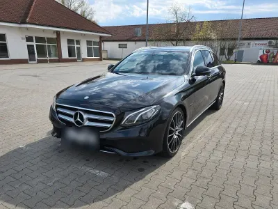 Second-hand Mercedes E200