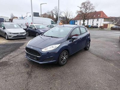 Gebraucht Ford Fiesta Trend 101 PS (74 kW) 2018 Blau Kleinwagen