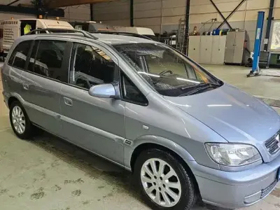 Gebraucht Opel Zafira Executive 125 PS (91 kW) 2004 Blau Van / Kleinbus