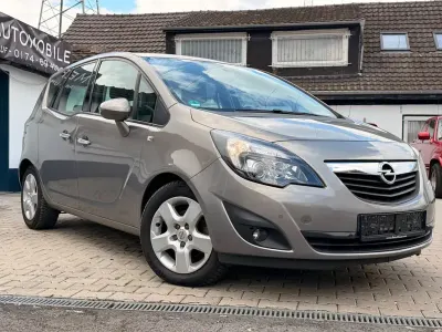 Brugt Opel Meriva Innovation 120 HK (88 kW) 2011 Beige MPV