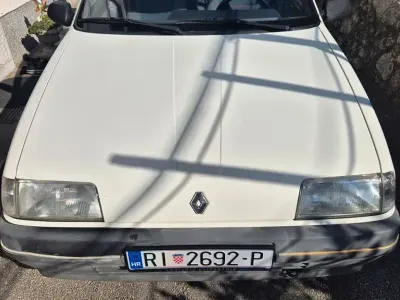 Occasion Renault 19 73 ch (53 kW) 1989 Blanc Berline