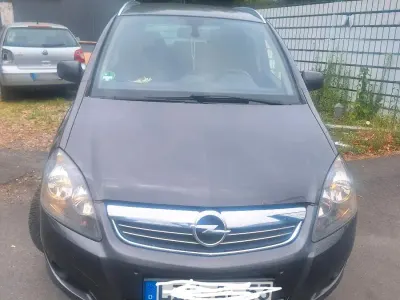Gebraucht Opel Astra 126 PS (92 kW) 2011 Van / Kleinbus